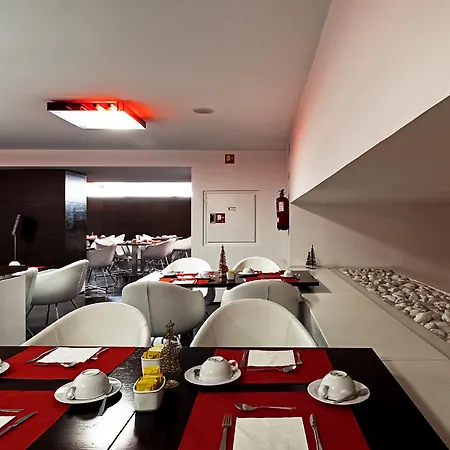 Hotel Jeronimos 8 4*