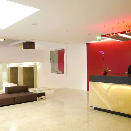 Jeronimos 8 Hotel 4*