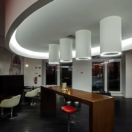Hotell Jeronimos 8 4*