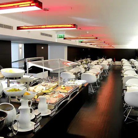 מלון Jeronimos 8 4*