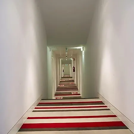 Hotel Jeronimos 8 4*