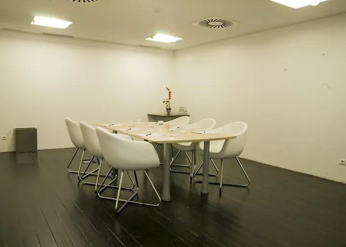 Jeronimos 8 Hotel 4*