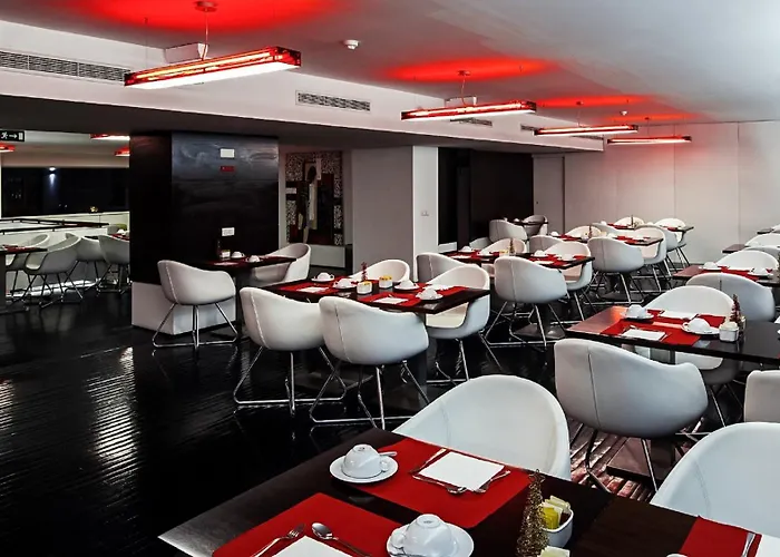 Jeronimos 8 Hotel 4*