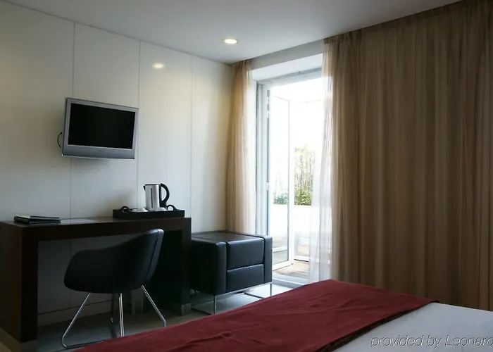 Hotel Jeronimos 8 4*