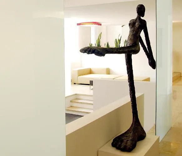 فندق Jeronimos 8 4*