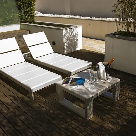 Jeronimos 8 Hotell 4*